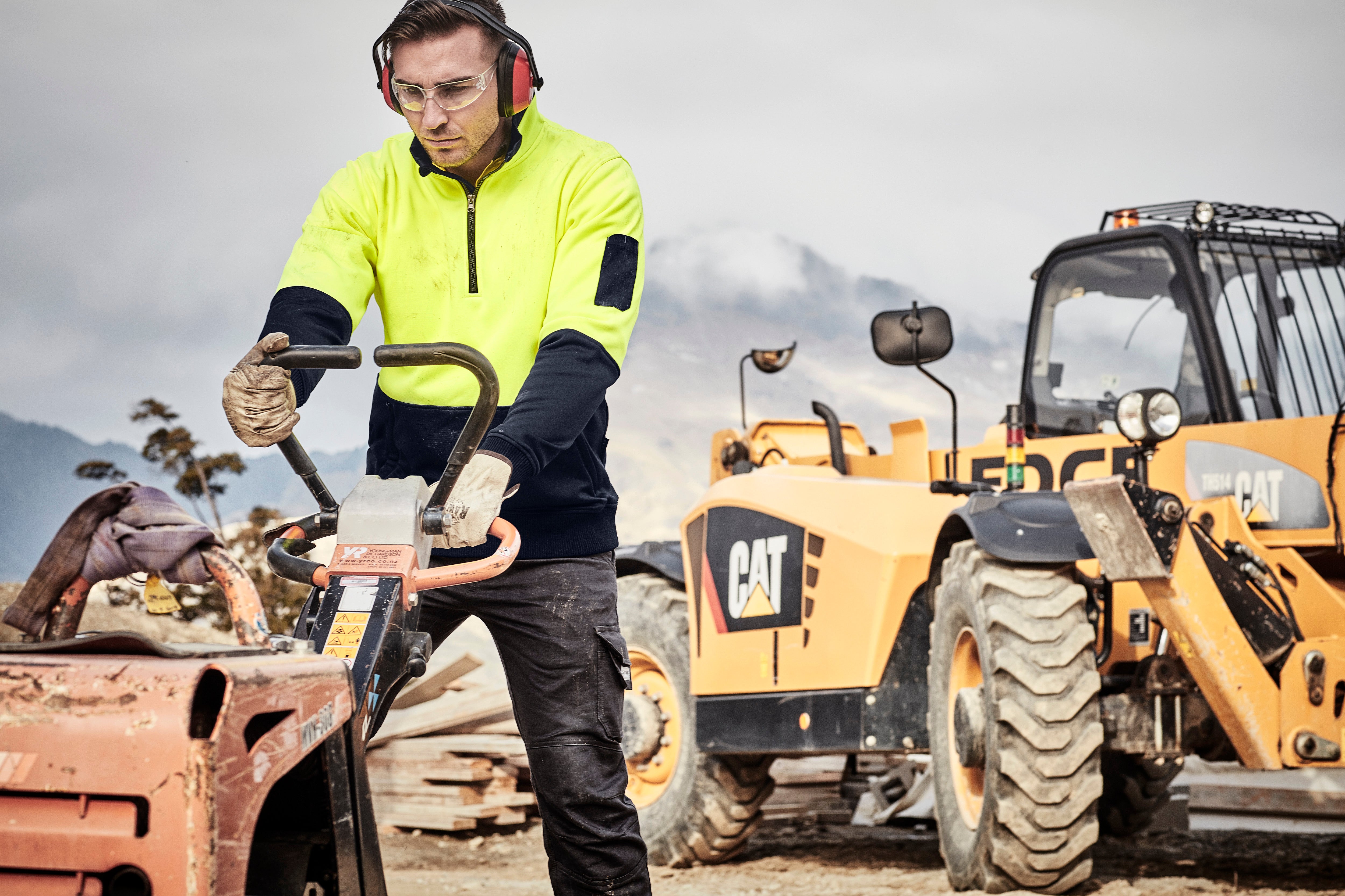 Syzmik Hi-Vis Half Zip Pullover
